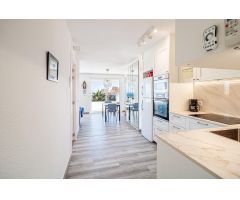 ¡Oportunidad única! Se vende apartamento completamente renovado con vistas inmejorables!