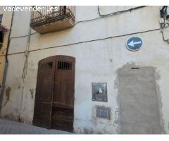 CASA EN VENTA EN LARBOÇ