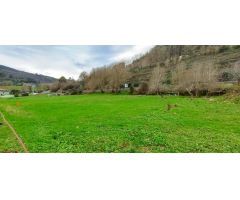 FINCA URBANA  DE 2.198 METROS CUADRADOS EN RIOCORVO.-
