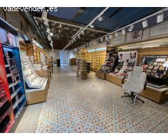 ¡OPORTUNIDAD ÚNICA! Local comercial de 240?m² en plena Rambla de Sabadell – Zona Prime