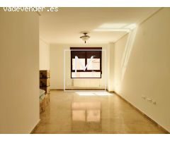 PISO SEMINUEVO EN EL CENTRO CON GARAJE!!!