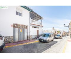 VIVIENDA EN PLANTA BAJA CON MÁS DE 300 METROS DE SOLAR