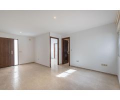 ???? Adosado con dos viviendas independientes en Armilla – ¡Ideal para vivir o invertir!
