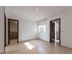 ???? Adosado con dos viviendas independientes en Armilla – ¡Ideal para vivir o invertir!