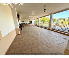 ZONA HIGUERON -Oportunidad única en el corazón del barrio! Casa + negocio en venta
