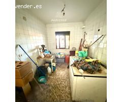ZONA HIGUERON -Oportunidad única en el corazón del barrio! Casa + negocio en venta