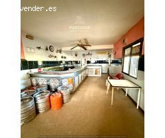 ZONA HIGUERON -Oportunidad única en el corazón del barrio! Casa + negocio en venta