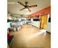 ZONA HIGUERON -Oportunidad única en el corazón del barrio! Casa + negocio en venta