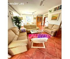 SE ALQUILA LA PARTE ALTA CON ENTRADA TOTALMENTE INDEPENDIENTE DE ESTE CHALET