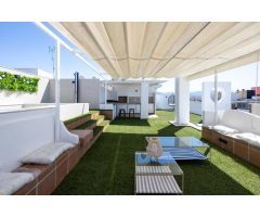 ???? Ático Dúplex Reformado con Terraza de Ensueño en Armilla