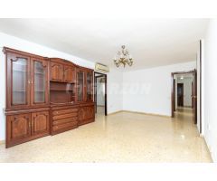 PISO EN VENTA 3 DORMITORIOS + 2 BAÑOS