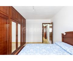 PISO EN VENTA 3 DORMITORIOS + 2 BAÑOS