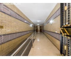 Piso REFORMADO con aparcamiento incluido en Vergeles.