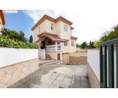 PRECIOSA CASA EN URBANIZACION PRIVADA