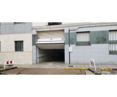 Alquiler plaza de garaje en zona Maria Auxiliadora