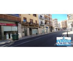Local comercial de 200 m2 en Oliva