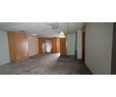 Local comercial de 200 m2 en Oliva