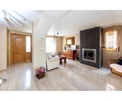 SALE A LA VENTA UNA FANTASTICA VIVIENDA UNIFAMILIAR PAREADA