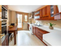 SALE A LA VENTA UNA FANTASTICA VIVIENDA UNIFAMILIAR PAREADA