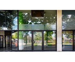 Local comercial en Alquiler en Girona, Girona