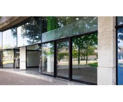 Local comercial en Alquiler en Girona, Girona