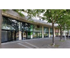 Local comercial en Alquiler en Girona, Girona