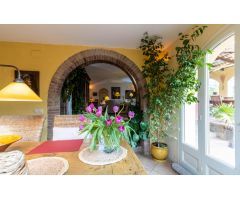 Casa independiente de estilo mediterráneo en Roses