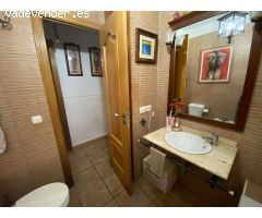 2 dormitorios y 1 baño en planta baja con jardin