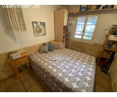 2 dormitorios y 1 baño en planta baja con jardin