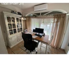 2 dormitorios y 1 baño en planta baja con jardin