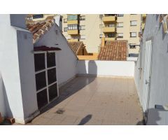 Excelente chalet adosado a la venta en Los Boliches