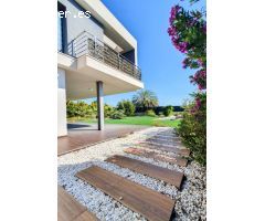 PRECIOSA VIVIENDA UNIFAMILIAR PEÑA DE LAS AGUILAS