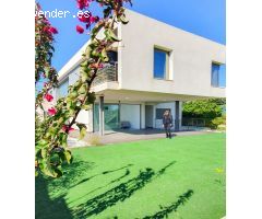 PRECIOSA VIVIENDA UNIFAMILIAR PEÑA DE LAS AGUILAS