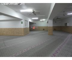 ST.JOAN DE PALAMÓS: SE VENDE LOCAL COMERCIAL de 304 m2, totalmente diáfano y con 4 aseos y cocina.