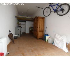 PALAMÓS: Zona Sant Joan, se vende garage cerrado de 25 m2. aprox. con aseo