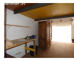 PALAMÓS: Zona Sant Joan, se vende garage cerrado de 25 m2. aprox. con aseo