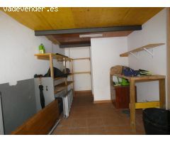 PALAMÓS: Zona Sant Joan, se vende garage cerrado de 25 m2. aprox. con aseo