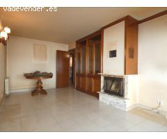 PALAMÓS: !GRAN OPORTUNIDAD! PISO A 200 METROS DE LA PLAYA, CON ASCENSOR Y PATIO DE 20 m2.