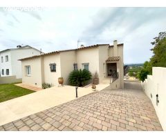 LA BISBAL DEMPORDÀ: MAGNÍFICO CHALET DE 3 HABITACIONES CON JARDÍN Y GARAJE