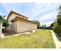 SANT ANTONI DE CALONGE: MAGNÍFICA CASA UNIFAMILIAR  SOBRE PARCELA DE 1086 M2, CON GARAJE Y JARDÍN.