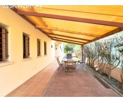 SANT ANTONI DE CALONGE: MAGNÍFICA CASA UNIFAMILIAR  SOBRE PARCELA DE 1086 M2, CON GARAJE Y JARDÍN.