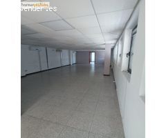 SE ALQUILA LOCAL COMERCIAL EN POLIGONO SAN CRISTOBAL (VALLADOLID)