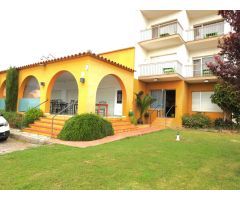 Local comercial en Venta en Torroella de Montgrí, Girona
