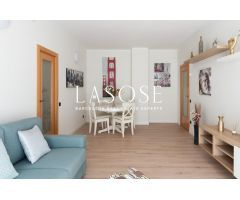Amplio Piso de 4 Habitaciones con Terraza en Hostafrancs
