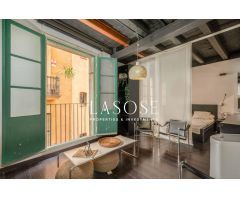 Precioso estudio en alquiler en Calle Petritxol