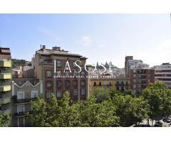 Espacioso piso en alquiler de 4 habitaciones en Sant Antoni