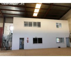 NAVE CON OFICINAS EN CAPELLANIAS