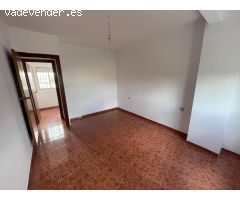 PISO CON NAVE DE 250 METROS EN CHARCA MUSIA