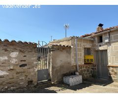 Casa para reformar con patio en Botija