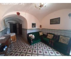 Casa para reformar con patio en Botija